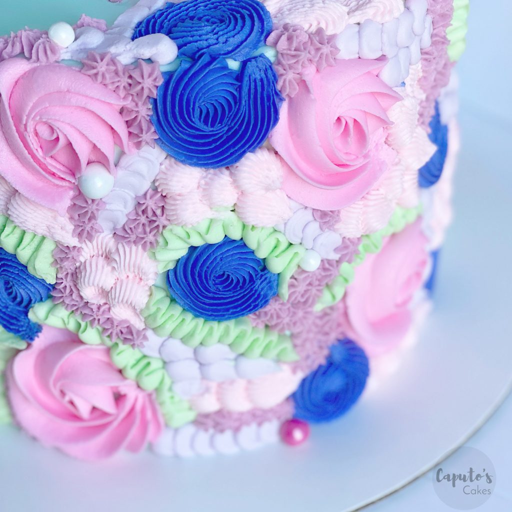 cake with piping tips 