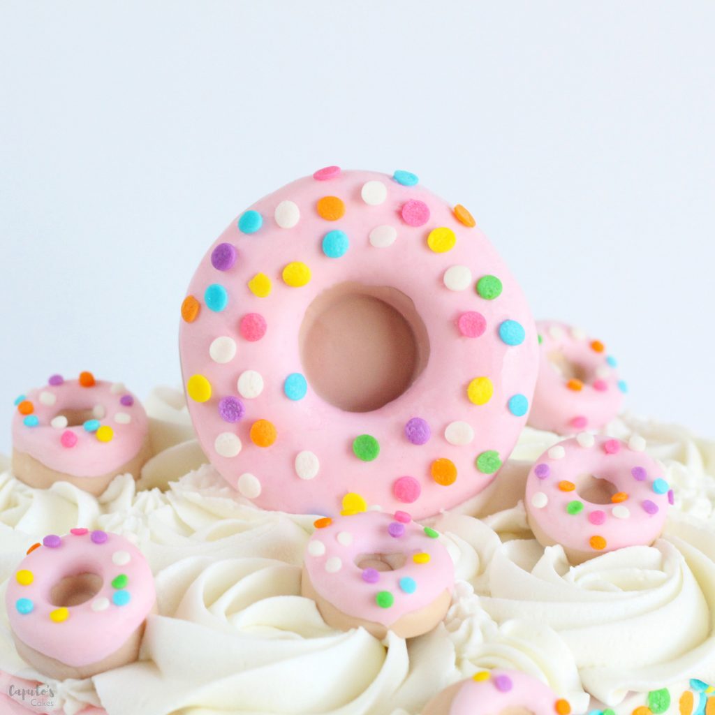 making fondant donuts, caputos cakes