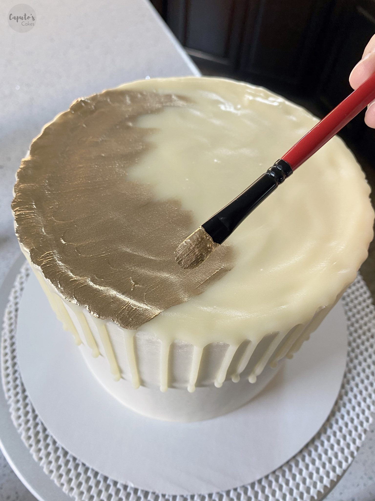 How To Make a Stunning Gold Drip Caputo's Cakes